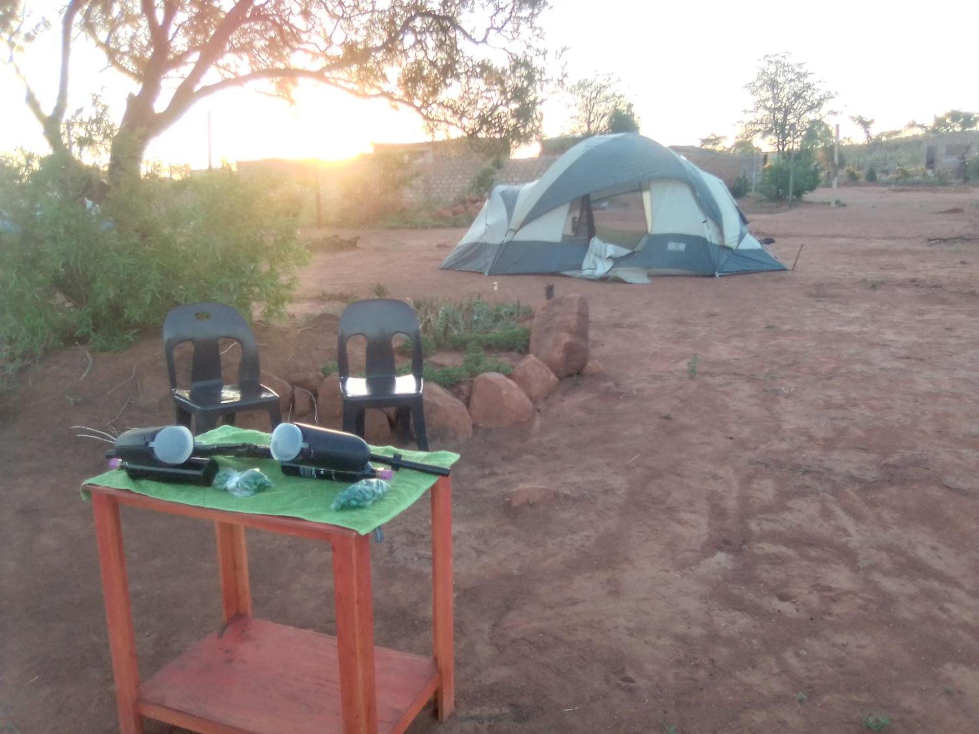Kgola Safaris *